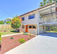 'Beach Break 2' 2/10 Lionel St - downstairs unit with Aircon - Events Australia