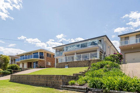 'Salt & Light' Mollymook - Events Australia 1