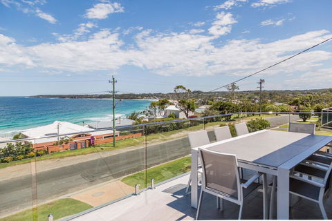 'Salt & Light' Mollymook - Events Australia 0