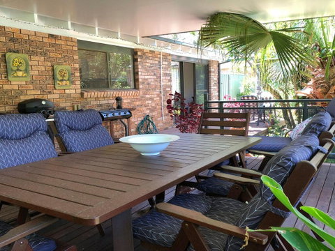 'Sandy Palms' 28 Moorooba Cr - Beautiful Home With Wifi, Air-con And Boat Parking - Tourism Bookings 2