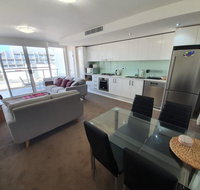 just listed Bolton St 1br 350m walk to Newcastle beach  Wifi end Eand - Events Australia