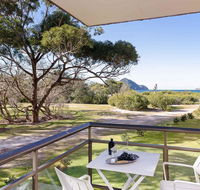 1 'Intrepid' 3 Intrepid Close - Amazing views of Shoal Bay only 100m from the Beach - Events Australia