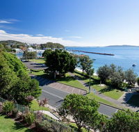1 'Kiah' 53 Victoria Parade - stunning views wifi aircon just across the road to the water - Events Australia