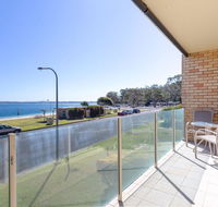 1 'Little Hut' 20 Kurrawa Close - Spectacular Water Views NBN  Air Conditioned - Events Australia