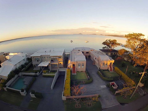 1 'Seaside Splendour' 137 Soldiers Point Road - Beautiful Unit On The Waterfront - Accommodation Europe 0