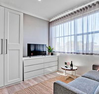 1 Bedroom Apt with Air-Conditioning in Plympton - Events Australia