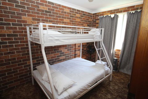 1/2 Brunswick Avenue - Tourism Bookings 2