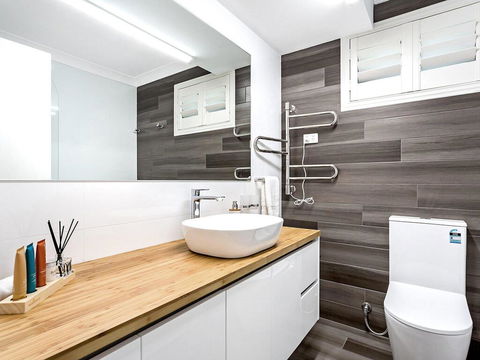 10 'Carindale' 19 Dowling St - Ground Floor Unit With WIFI, Foxtel And Linen - Events Australia 2