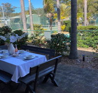 10 'Carindale' 19 Dowling St - Ground Floor Unit with WIFI Foxtel and Linen - Events Australia