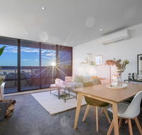 107 Light Filled Cozy Apt in the Heart of St Kilda - Events Australia