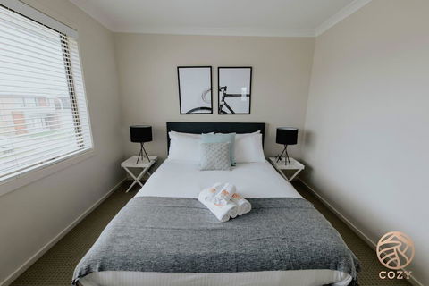 113, Balanchin Street Family Resort In Point Cook - Events Australia 1