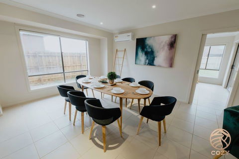 113, Balanchin Street Family Resort In Point Cook - Events Australia 2