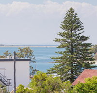 13 'Cote D'Azur' 61 Donald Street - Lovely unit with air con pool lift and WiFi - Tourism Bookings