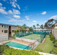 14 'THE DUNES' 38 MARINE DR - LARGE UNIT WITH POOL TENNIS COURT AND DIRECTLY ACROSS FROM FINGAL - Tourism Bookings