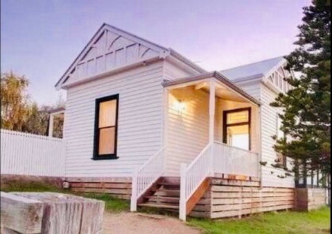 1880s Kananook Boutique Historic Luxury Apartment FSC Private Villa Bairnsdale - Tourism Bookings 1