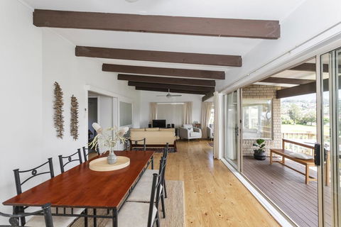 19 Buchan Street - Mollymooks Tee To Sea - Events Australia 3