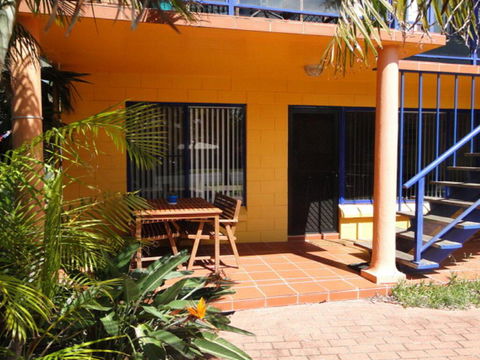 2 'Copacabana', 61 Sandy Point Road - Cute Unit With Water Views From The Balcony - Tourism Bookings 1