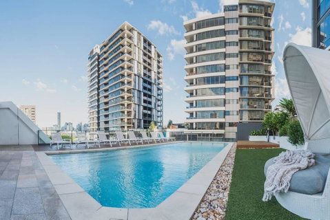 2 Bed Brisbane Resort Apartment - Events Australia 0