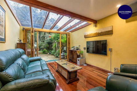 2 Bed Renovated Terrace - Erskinville - Tourism Bookings 2