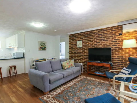 2 Bedroom St Lucia Apartment Close To UQ And CityCat - Events Australia 0