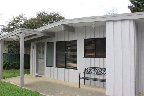 20 Toorak Rd, Bright - Accommodation Europe 1