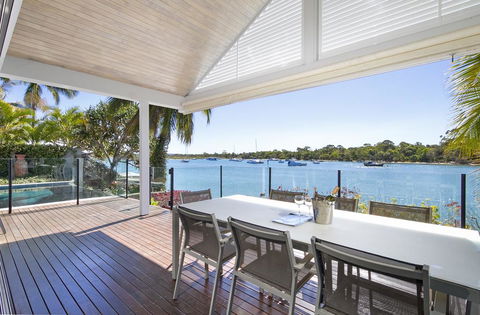 22 Noosa Parade - Tourism Bookings 1