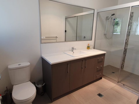 26 Satinwood Drive- Low Set Modern, Sleeps 8 - Tourism Bookings 0