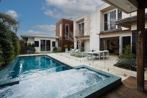 Caanluje - Pool & Spa, 250m From The Beach - Events Australia 0