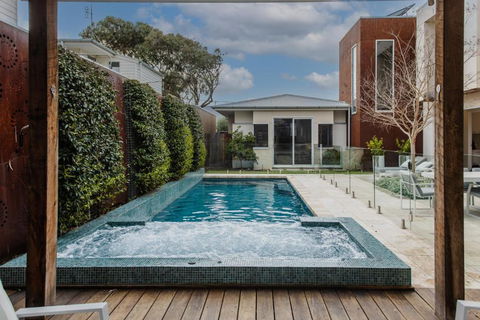 Caanluje - Pool & Spa, 250m From The Beach - Events Australia 1