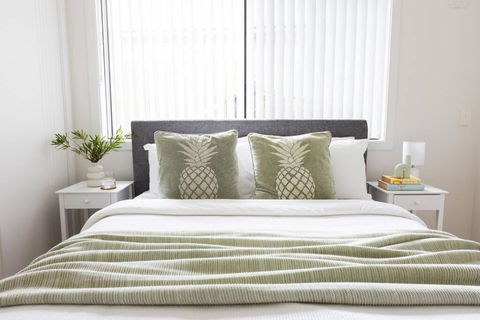 CABA17 - Waterfront Home With A Pool! - Events Australia 1