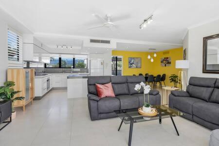 Cairns City Esplanade Apartment @ Northshore - Events Australia 0