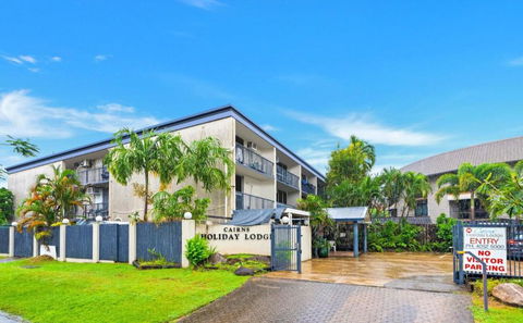 Cairns Holiday Lodge - Events Australia 0