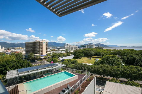 Cairns Private Apartments - Events Australia 3