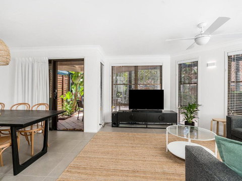 Calinda Sol 10 - Events Australia 2