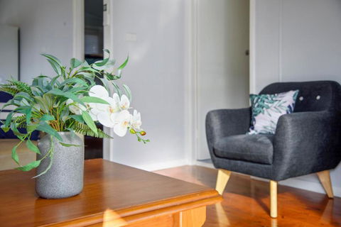 Calm Waters Waterfront Cottages - Events Australia 2