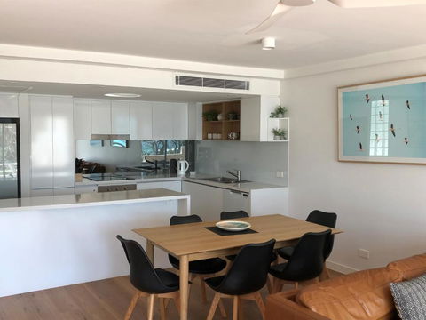Camargue Beachfront Apartments - Events Australia 3