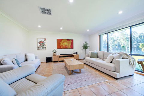 Cameron Glen - Rural Entertainer, Tennis Court - Events Australia 1