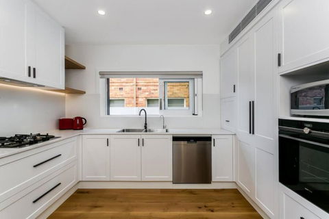 Cammeray 3 Bedroom Duplex - ROWL1 - Events Australia 3