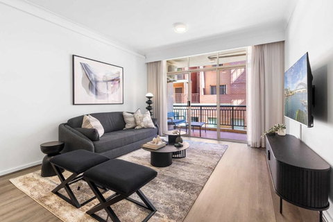 Camperdown Cozy Corner 2 - Events Australia 0