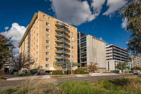 Canberra City Accommodation - Events Australia 4