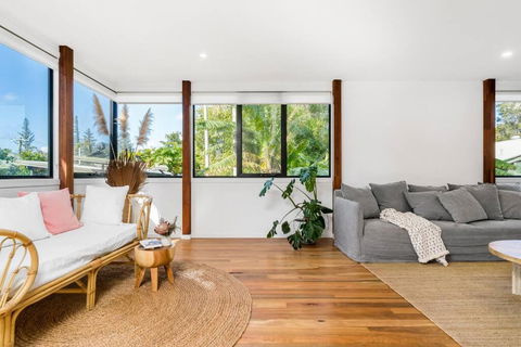 Canopy II - Beach House In The Heart Of Byron Bay - Events Australia 3