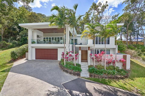 Canopy Views Holiday House With Heated Pool - Events Australia 1