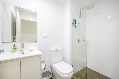 Canterbury Fashion 2Br Steps To Train & Woolworths - Events Australia 4