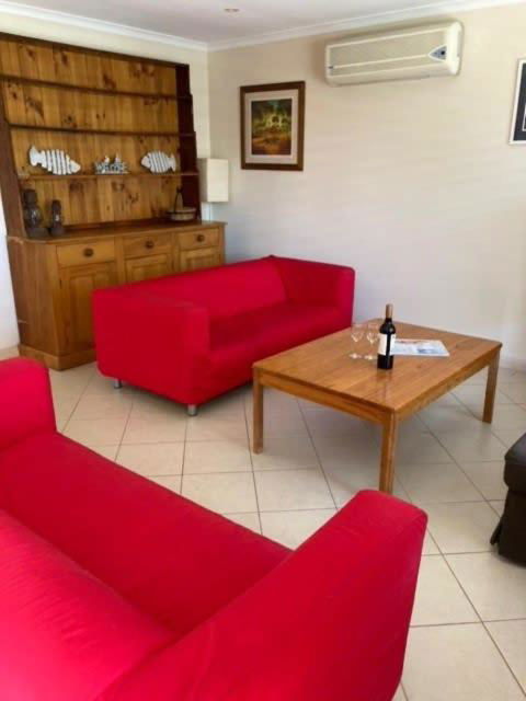 Carnegie House 3 Carnegie St Port Elliot - BYO Linen - Events Australia 4