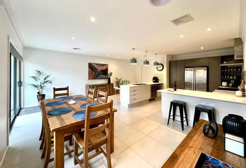 Caroline - Events Australia 0