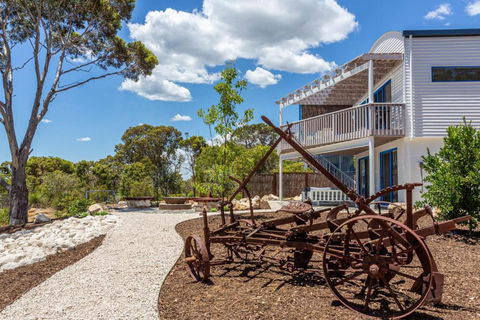 Carpe Mykonos - BRAND NEW HOME - Bushland Retreat - Events Australia 1