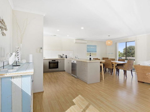 Carried Away 9 Dorset Court - Events Australia 4