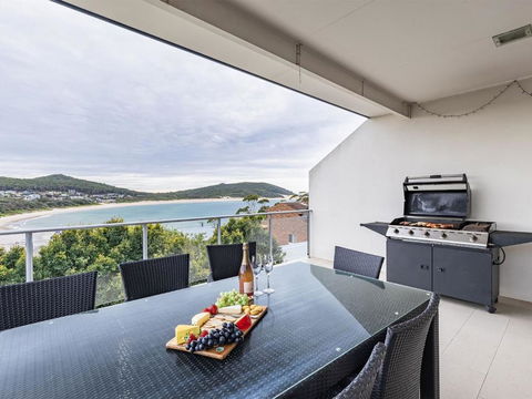 Casa Al Mare The Jewel Of Fingal Bay With Stunning Views WiFi And Air Conditioning - Events Australia 1