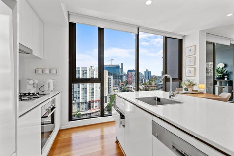 Capri Luxury Apartments Newstead - Events Australia 4