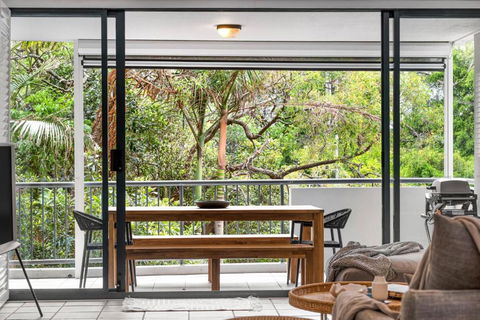 Central Location Stylish 3 Bed With Pool - Sunshine Central - Events Australia 3